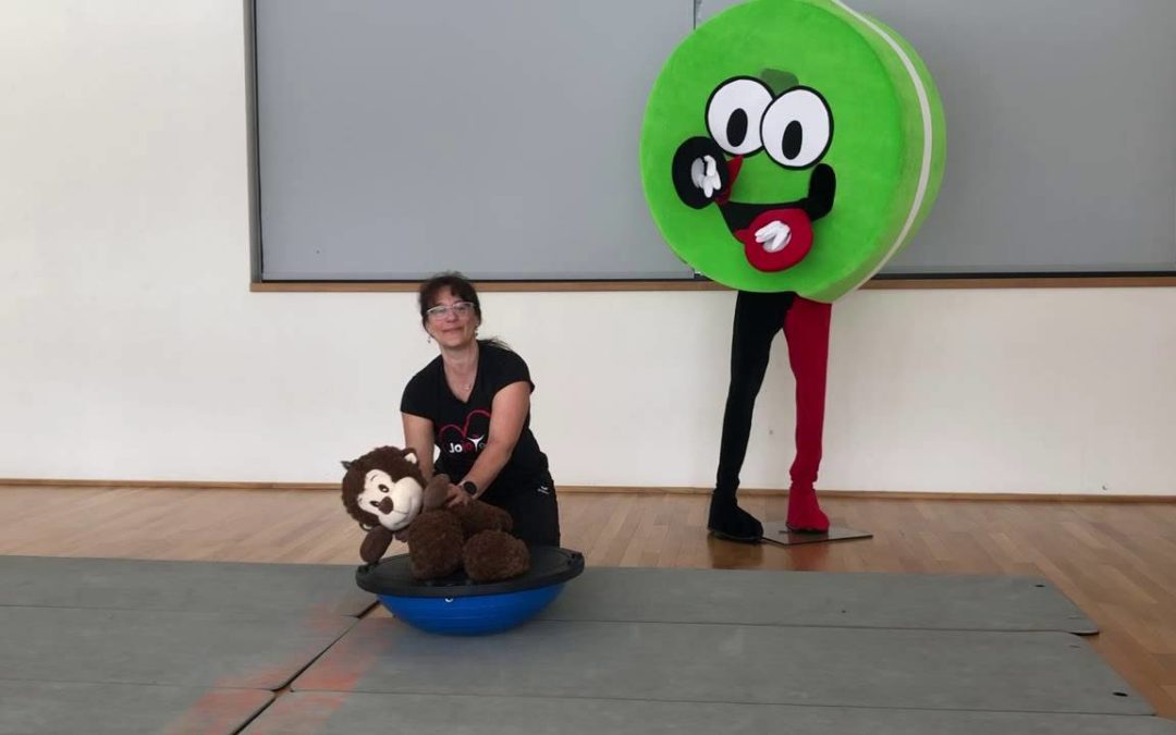 Domácí cvičení pro batolala s&nbsp;bosu