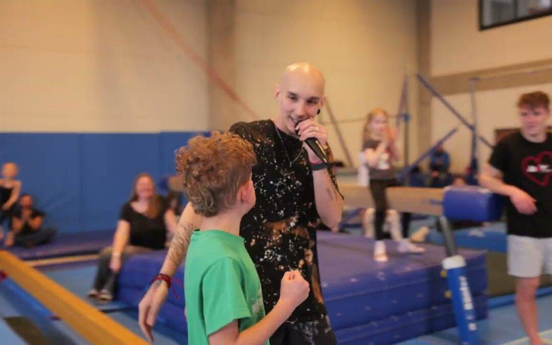 Jojo Gym 10.&nbsp;let Jay Fox